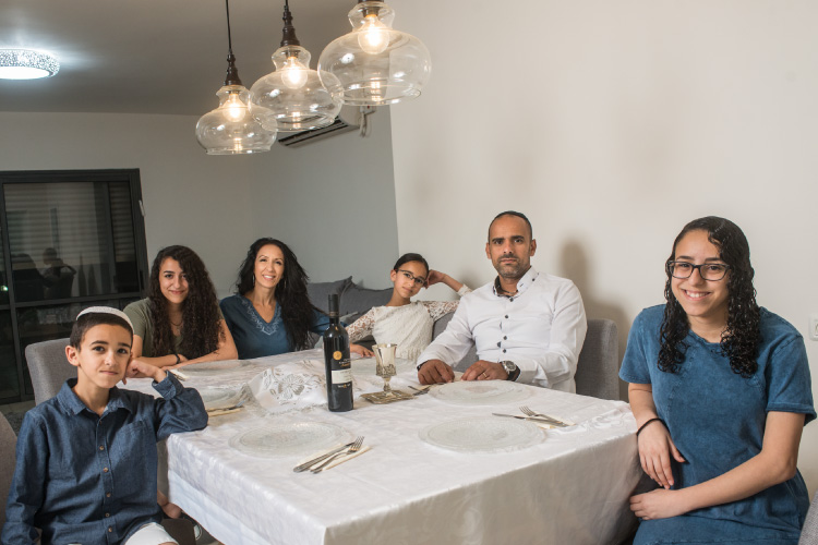 הסיפור של משפחת ימיני